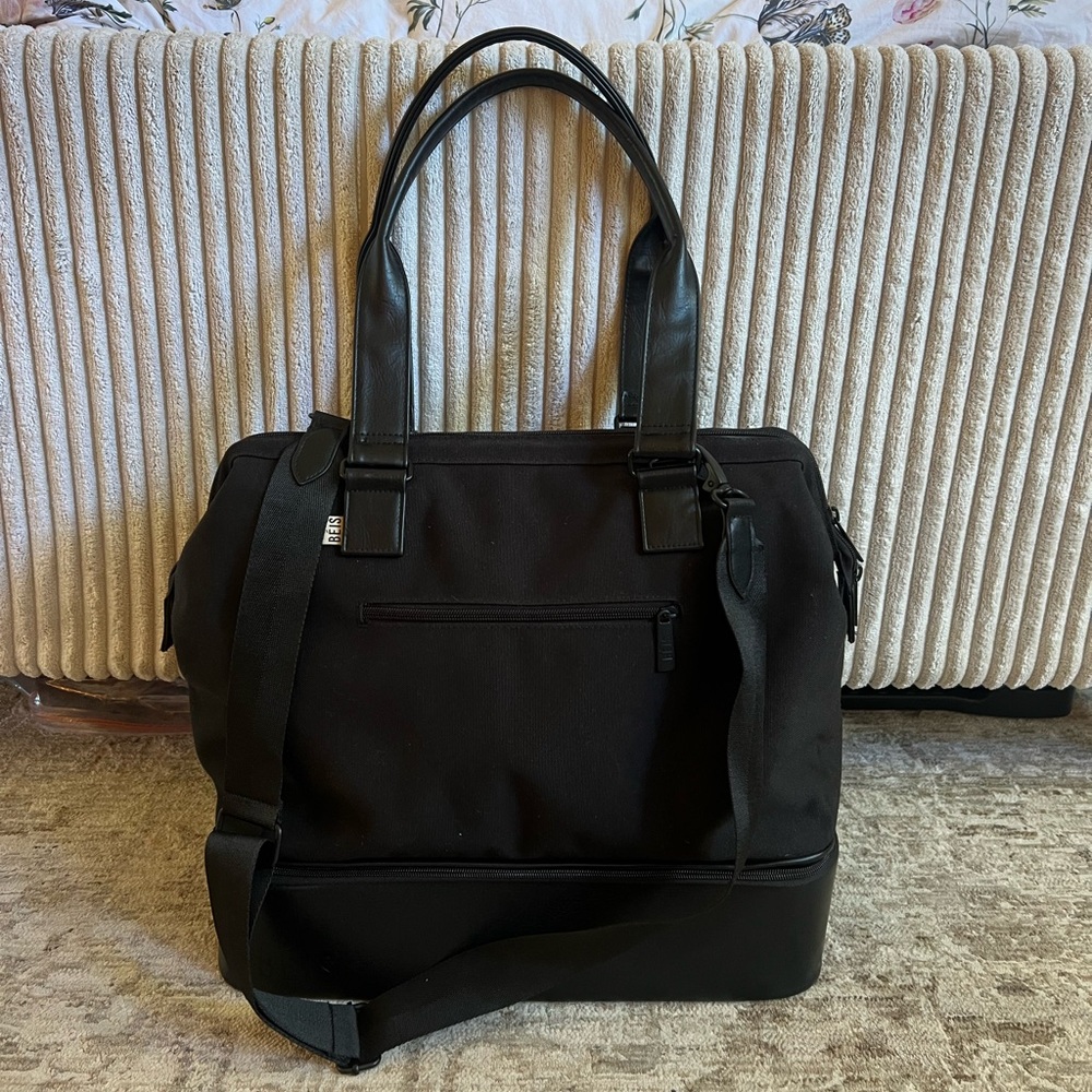 Beis The Mini Weekender in Black